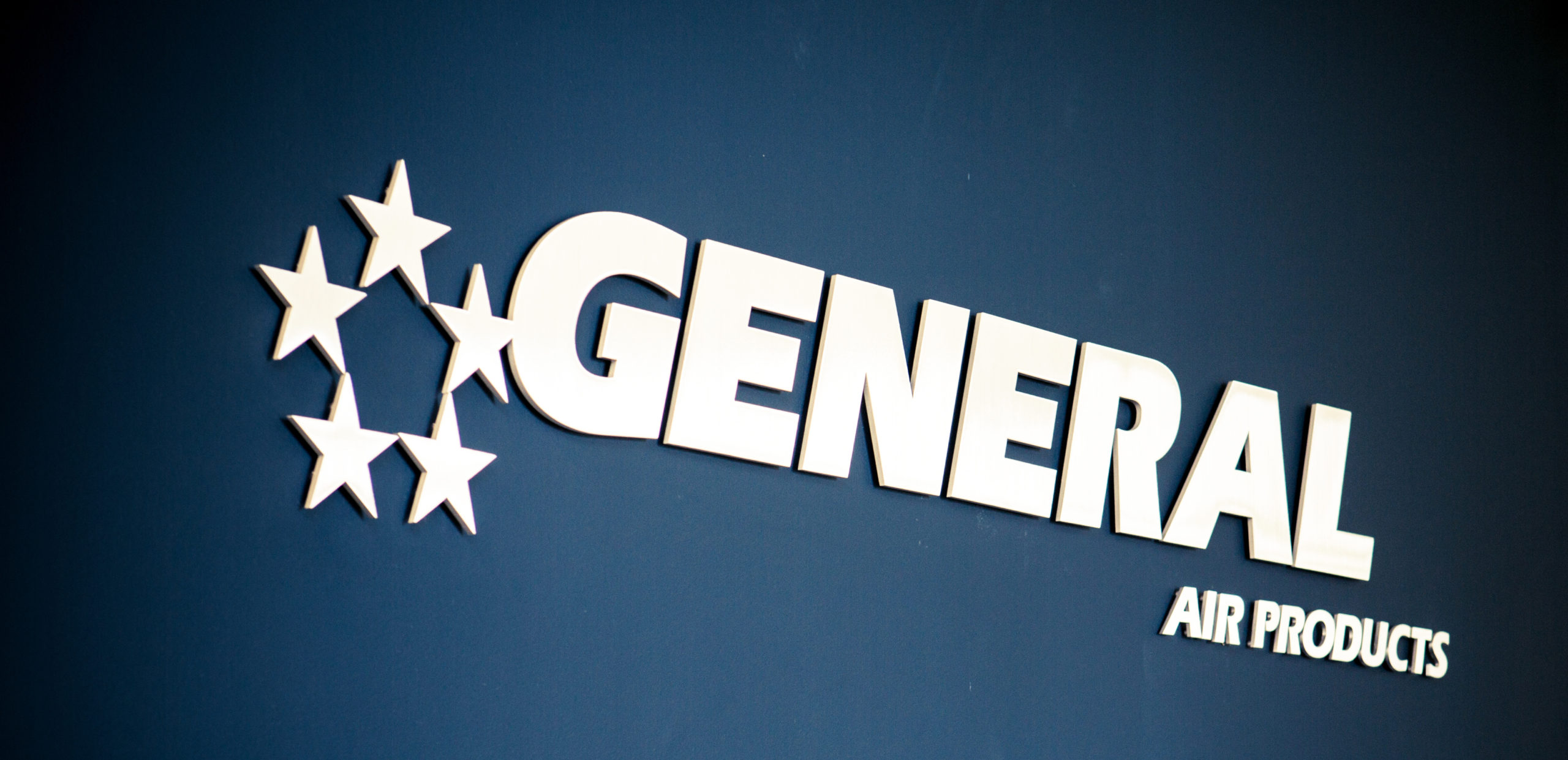 a sign that says general air products on it